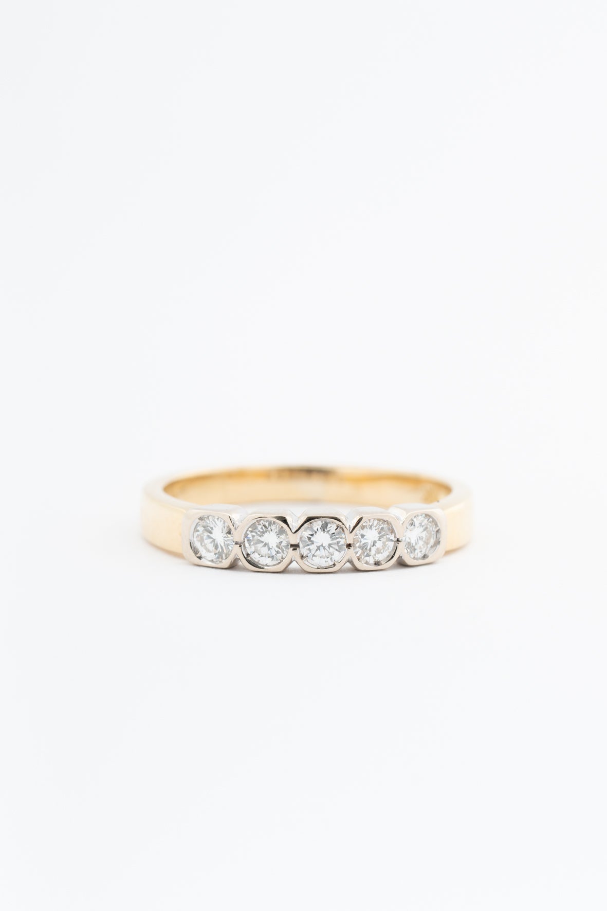 Yellow gold eternity ring with brilliant-cut diamonds