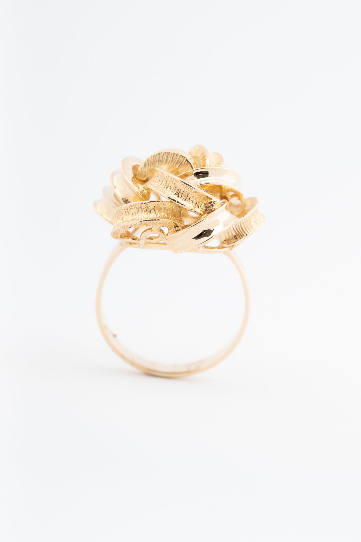 Geel gouden knoop ring