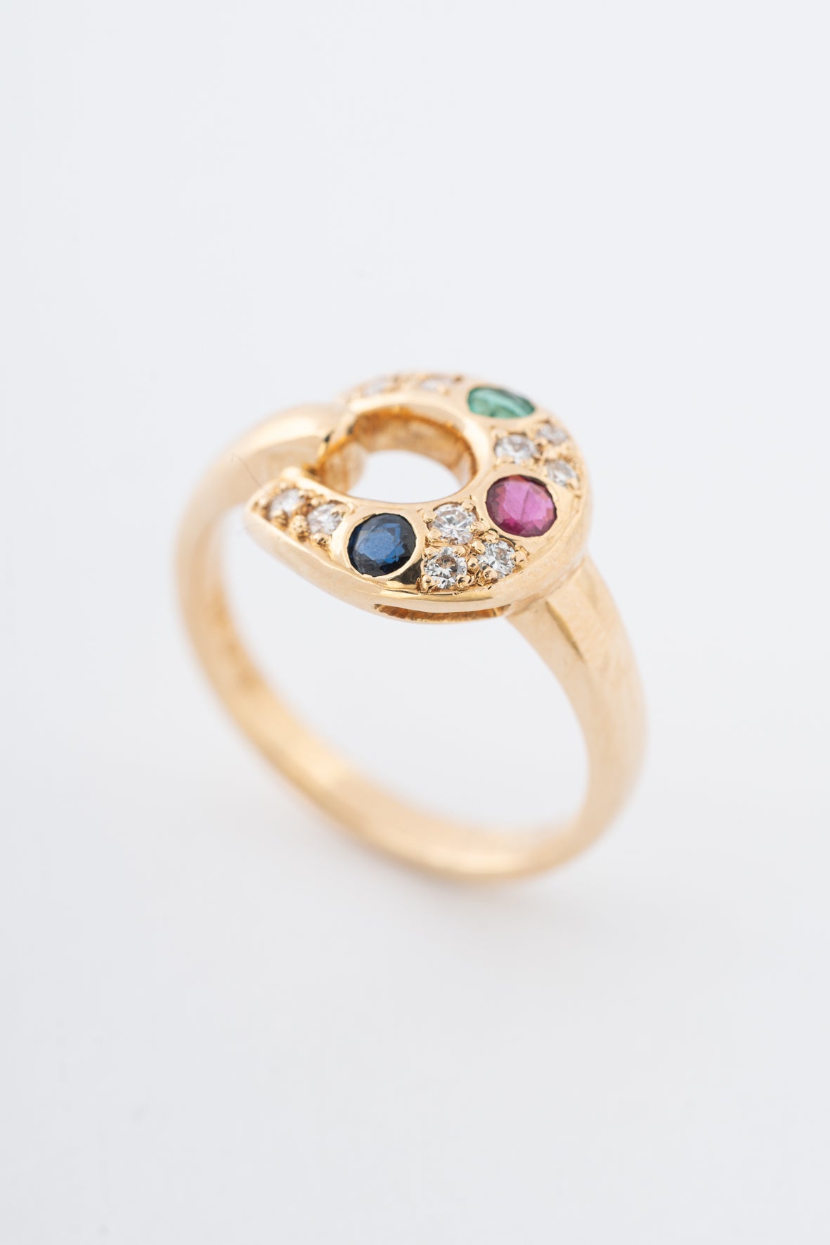 Yellow gold ring with sapphire, ruby, emerald and brilliant-cut diamonds