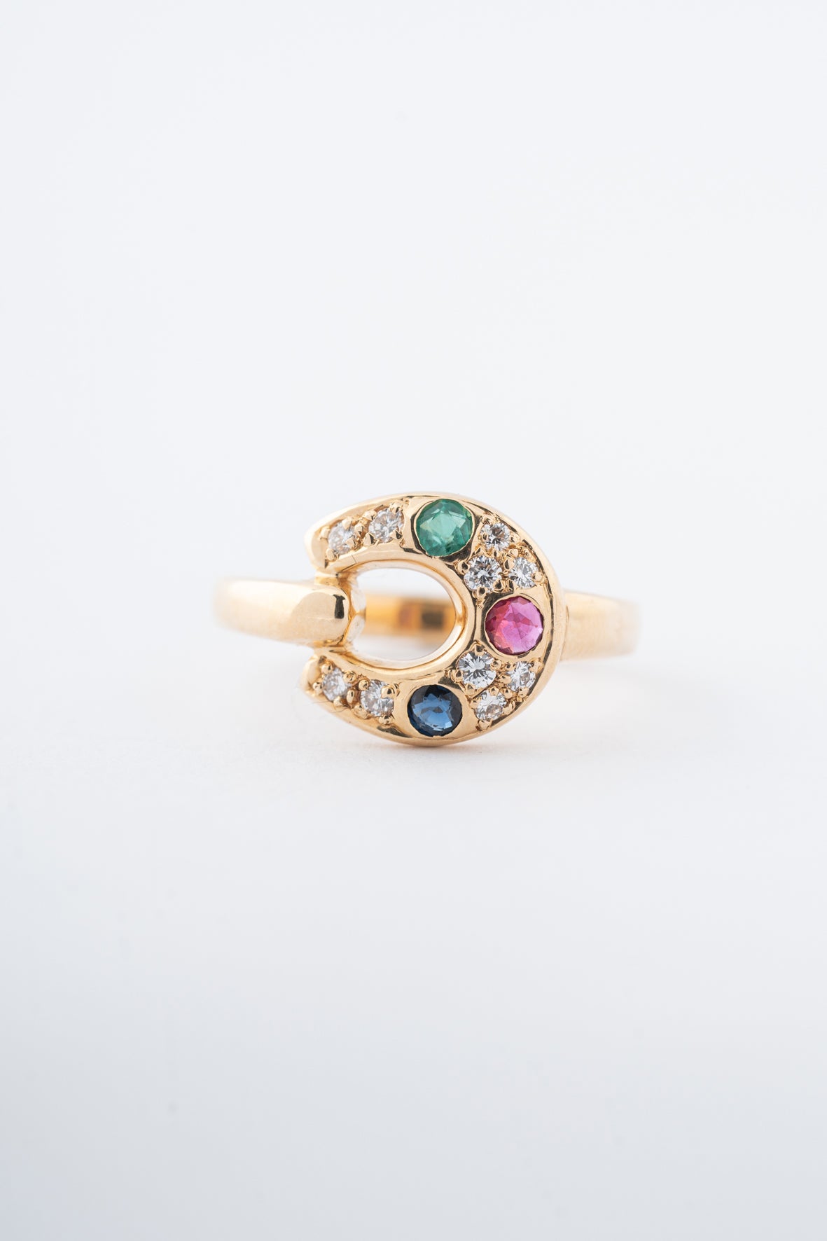Yellow gold ring with sapphire, ruby, emerald and brilliant-cut diamonds