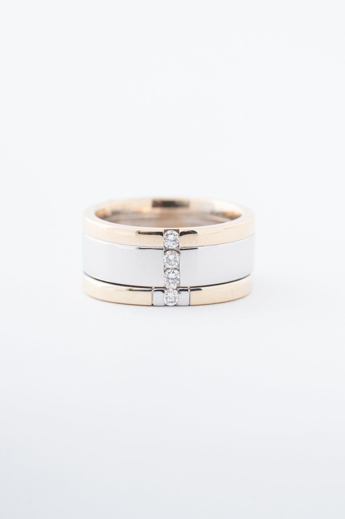 Wit-geel gouden ring met briljanten van Le Chic