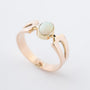 Geel gouden ring met een opaal