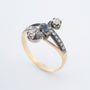 Antieke geel gouden slag ring met diamanten en saffieren