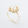 Yellow gold ring with cultured pearl