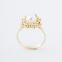 Yellow gold ring with cultured pearl