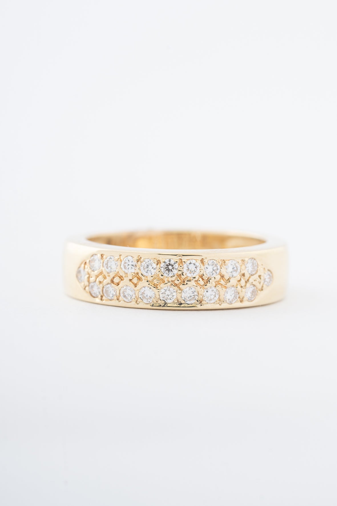 Yellow gold double row ring with brilliant-cut diamonds