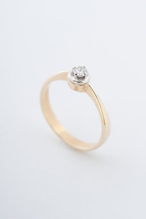 Geel gouden solitair ring met een briljant