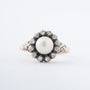 Yellow gold ring with cultured pearl and diamonds