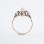 Yellow gold ring with cultured pearl and diamonds