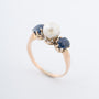 Yellow gold ring with cultured pearl and sapphires