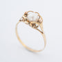 Yellow gold ring with cultured pearl
