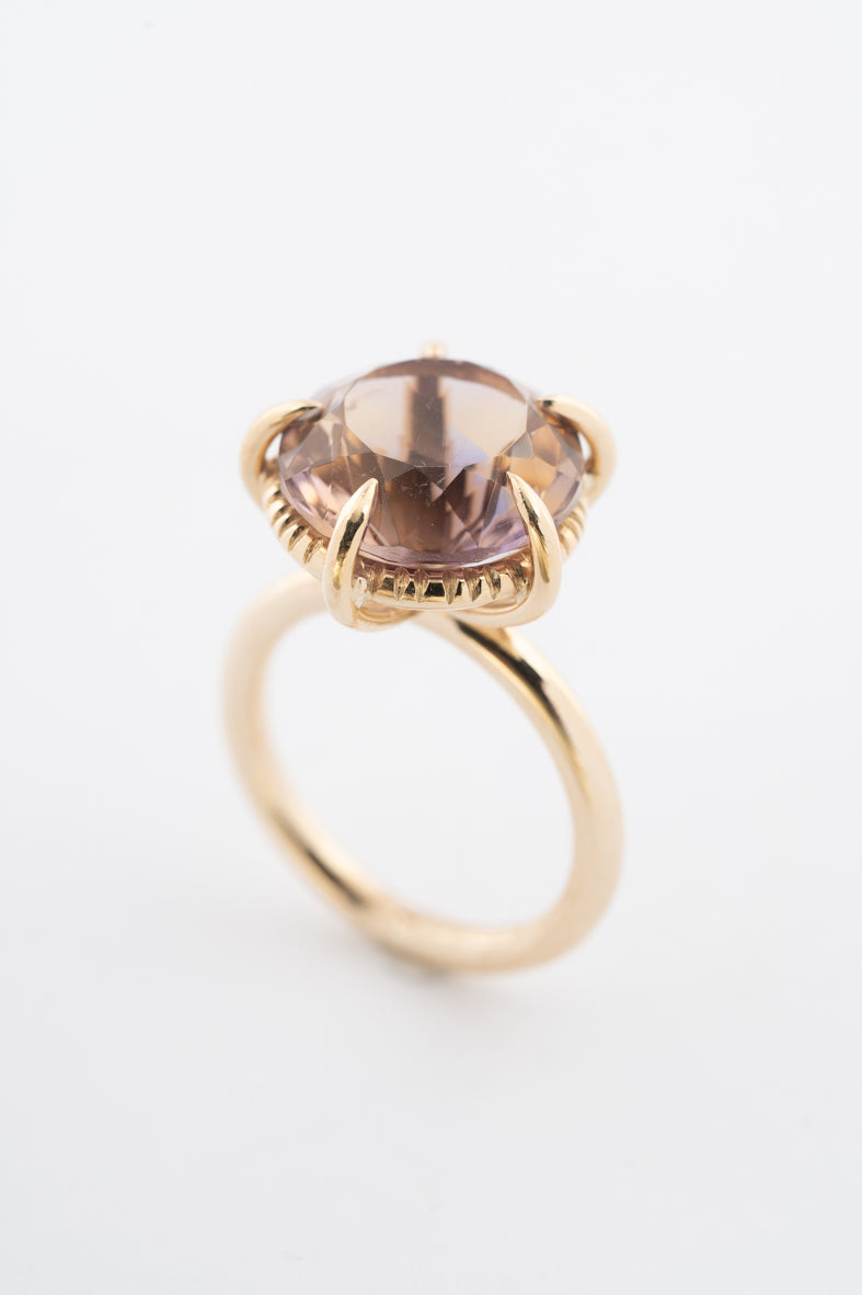 Geelgouden ring met ametrien