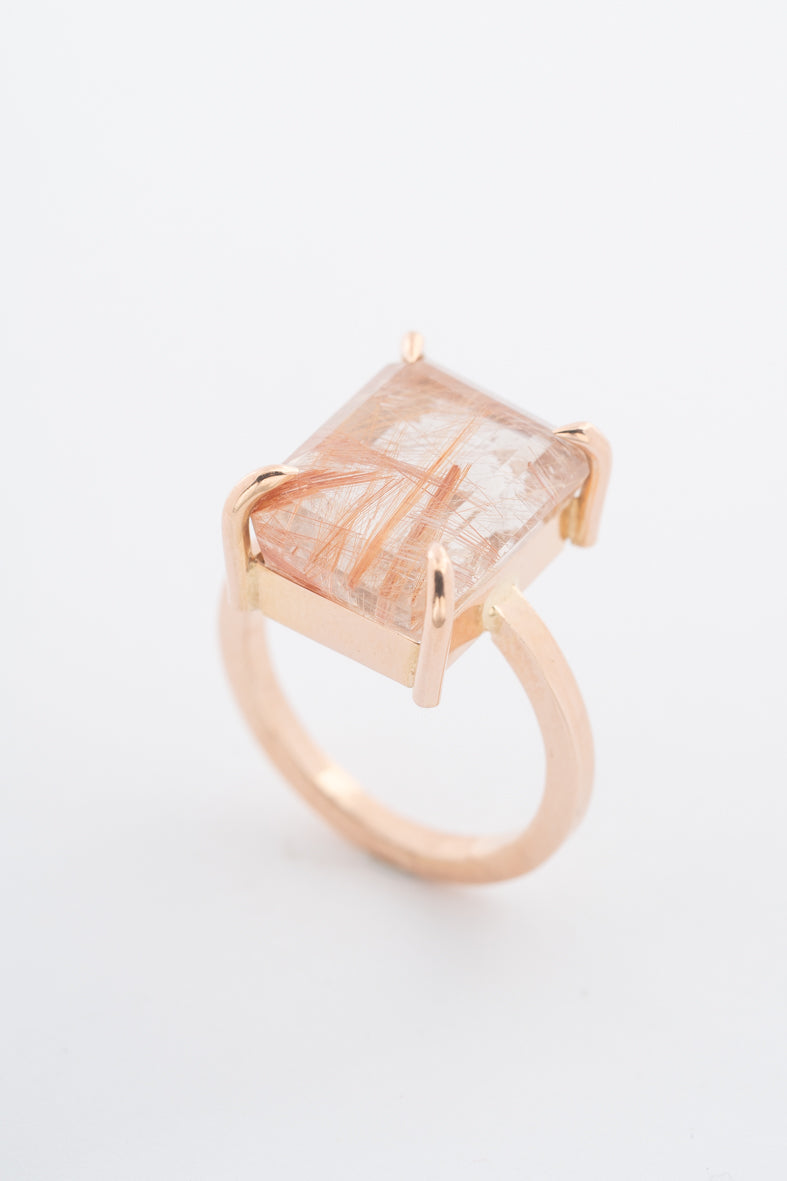 Roségouden ring met rutiel kwarts