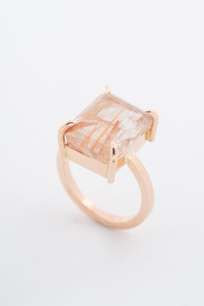 Roségouden ring met rutiel kwarts