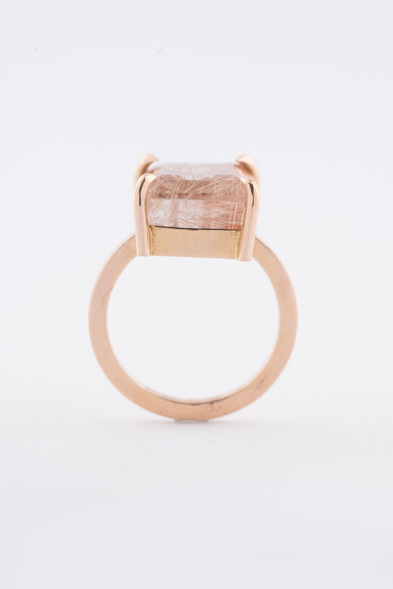 Roségouden ring met rutiel kwarts