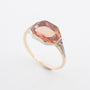 Geelgouden ring met synthetische padparadsha