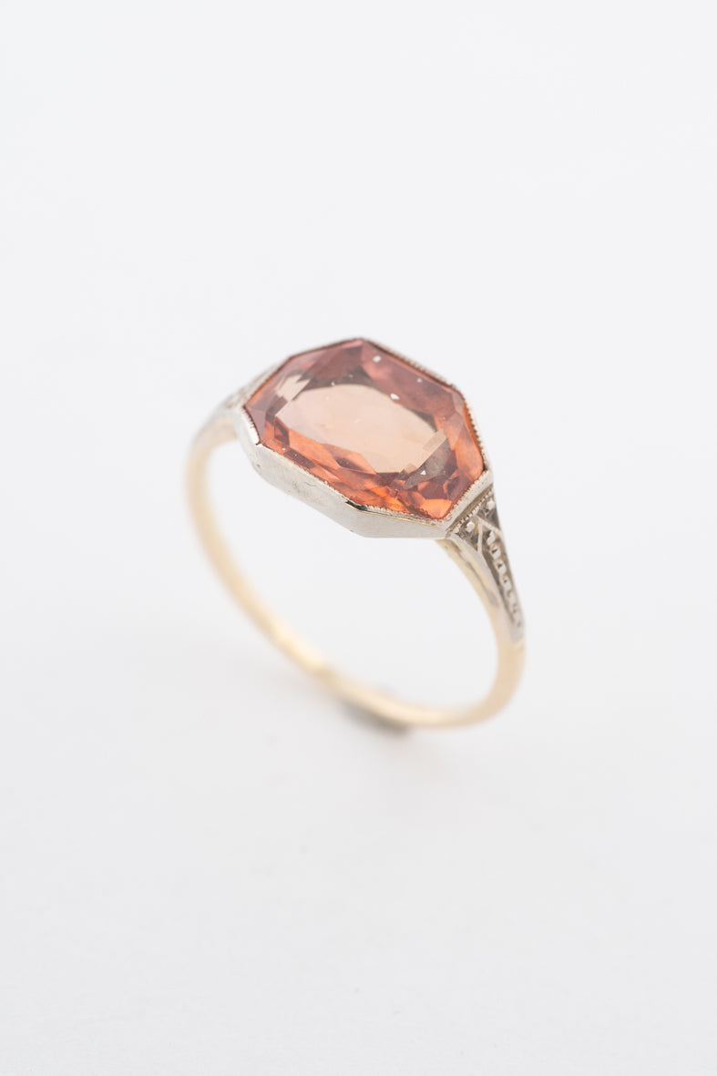 Geelgouden ring met synthetische padparadsha