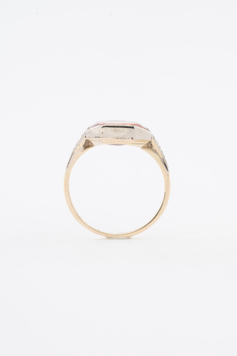 Geelgouden ring met synthetische padparadsha