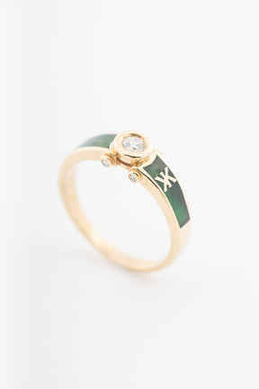 Geelgouden ring met een briljant en groen emaille