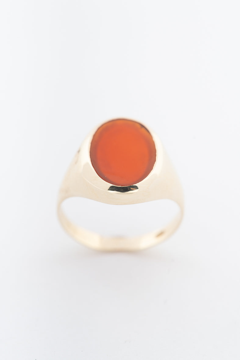 Geelgouden ring met carneool