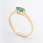 Geelgouden ring met een markies geslepen smaragd
