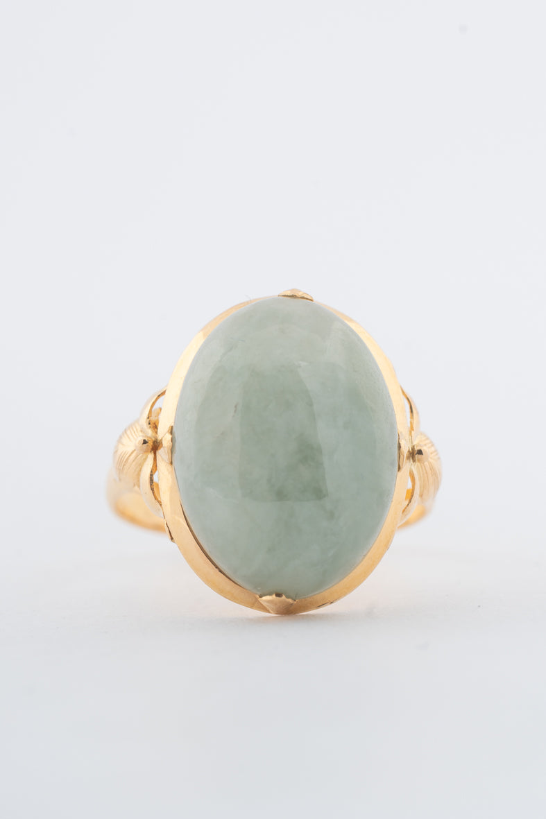 Geelgouden ring met jade