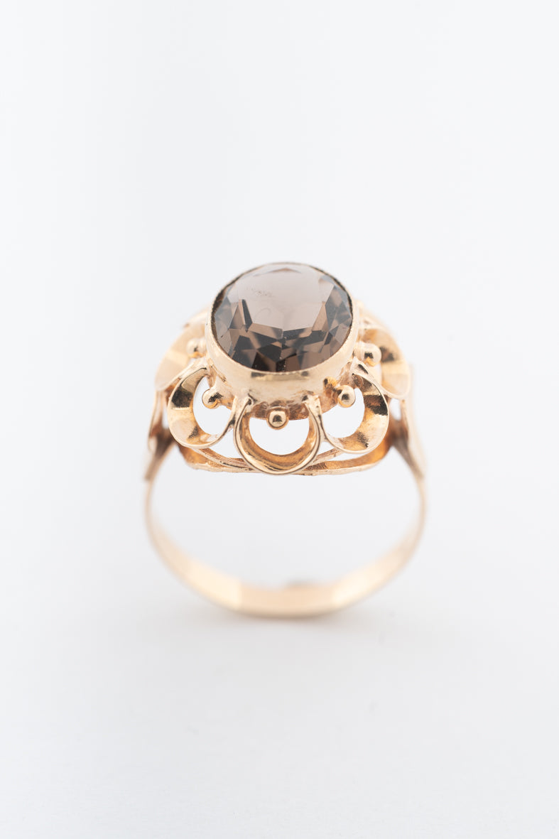 Geelgouden ring met rookkwarts