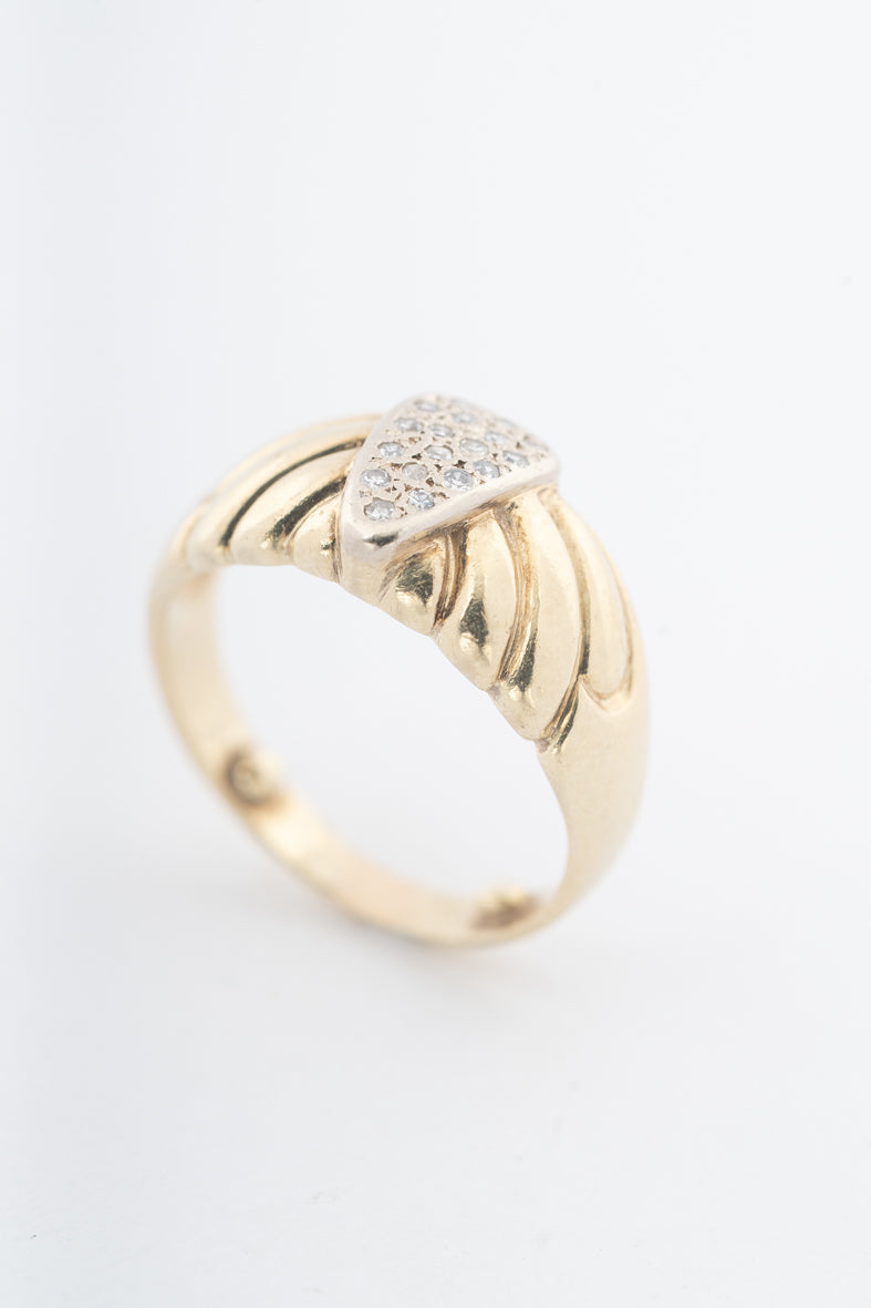 Geelgouden ring met diamanten