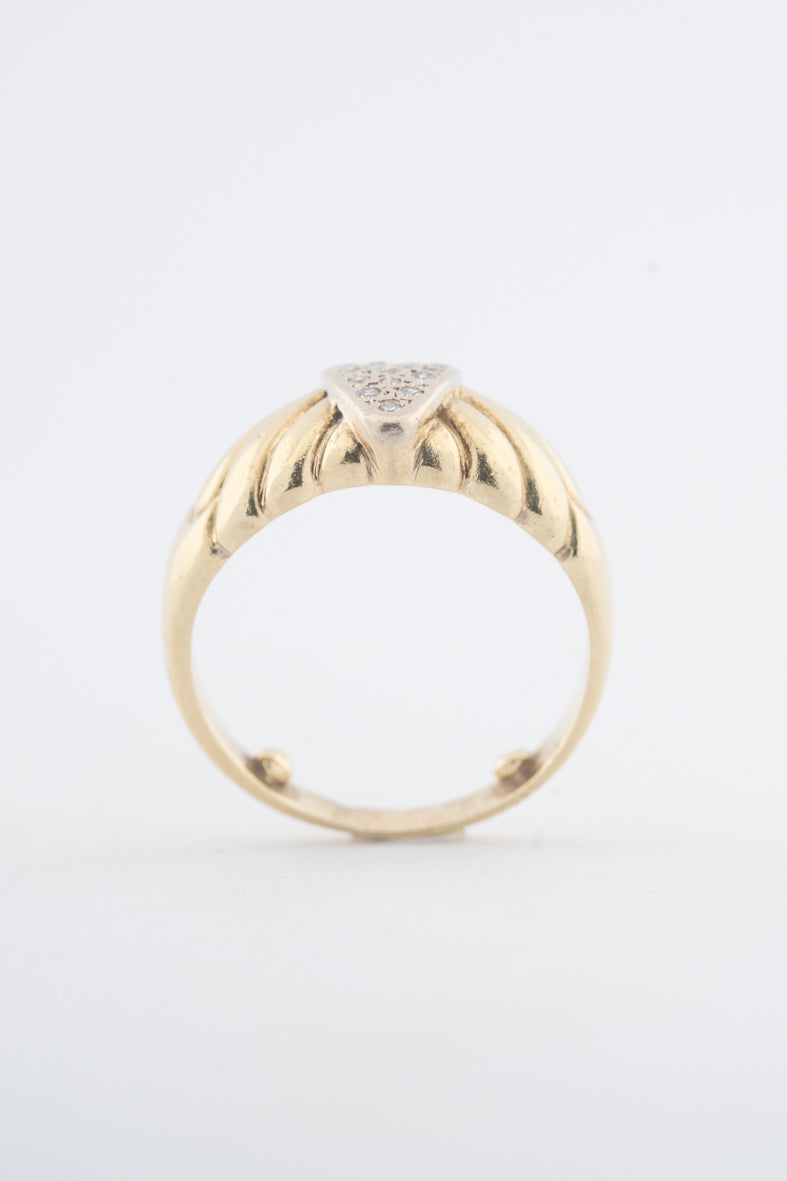 Geelgouden ring met diamanten