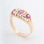 Oude geelgouden Engelse ring met robijnen en diamanten