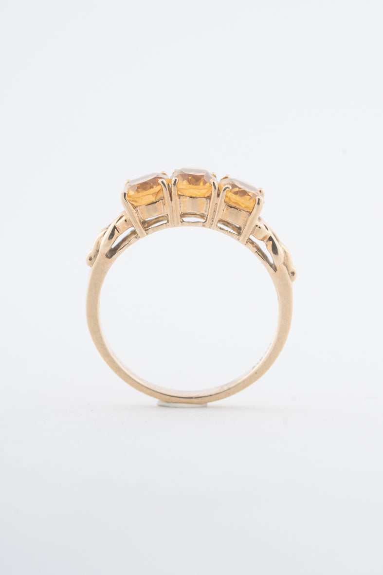 Geelgouden ring met citrienen