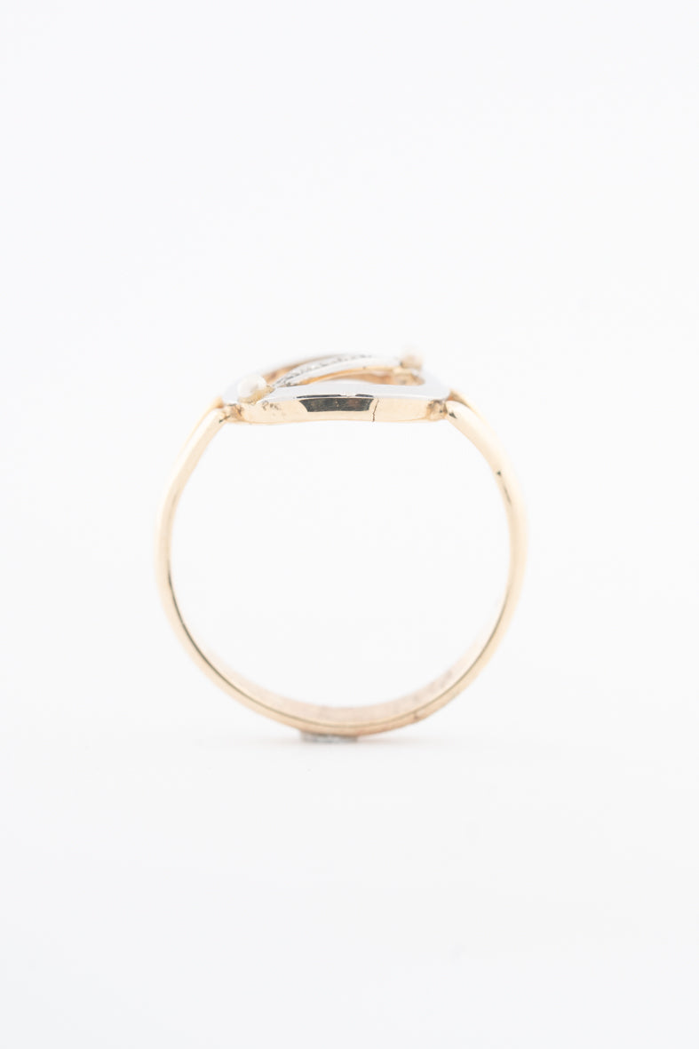 Antique yellow gold Art Nouveau ring with pearls and diamonds