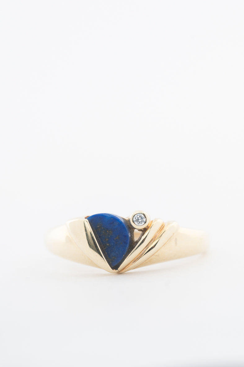 Yellow gold ring with lapis lazuli and zirconia