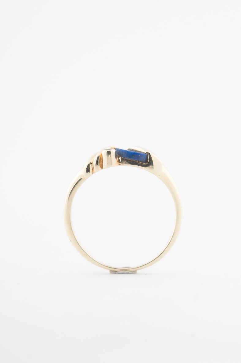 Yellow gold ring with lapis lazuli and zirconia