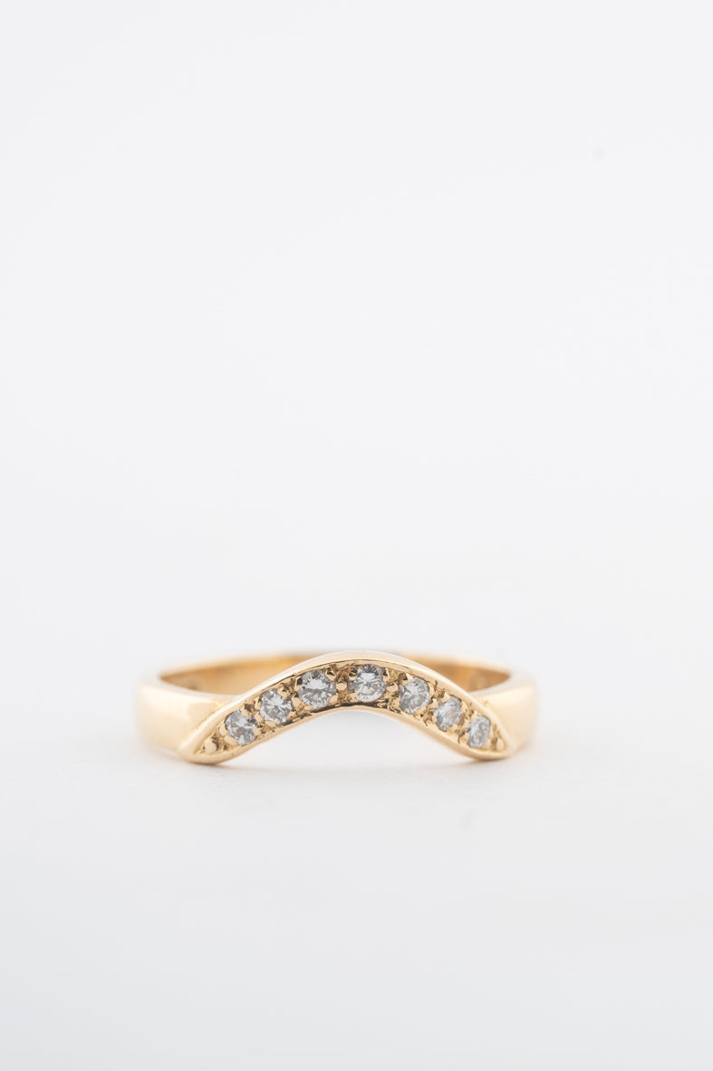 Geelgouden Engelse ring met briljanten