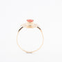 Geelgouden ring met een bloedkoraal