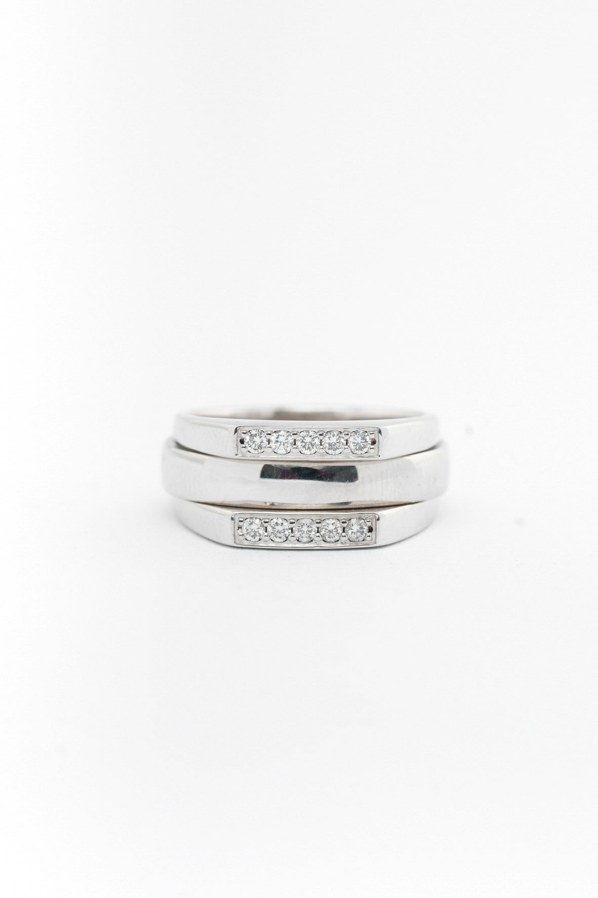 Wit gouden ring met draaibare binnen ring en briljanten van het merk Piaget