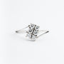White gold striking block ring with 6 brilliant-cut diamonds