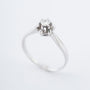 Wit gouden solitair ring met een briljant
