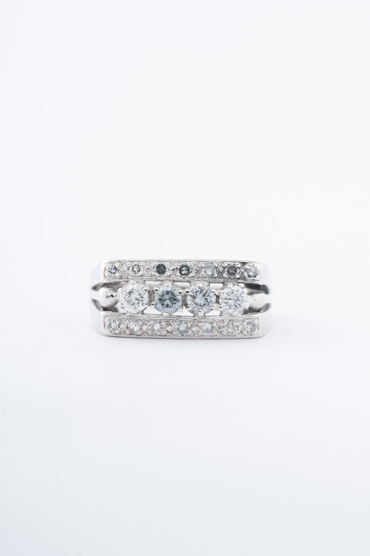 Wit gouden dubbele rij ring met briljanten en diamanten