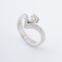 Wit gouden V-ring met briljanten