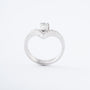 Wit gouden V-ring met briljanten