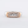 18 krt. wit/rosé gouden ring met een swinging diamond en briljanten