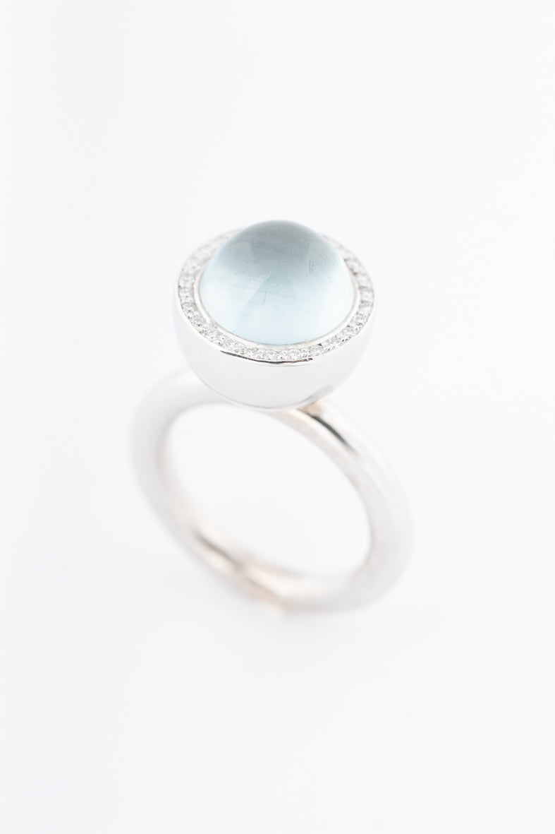 Witgouden ring met chalcedoon en briljanten van het merk Bron