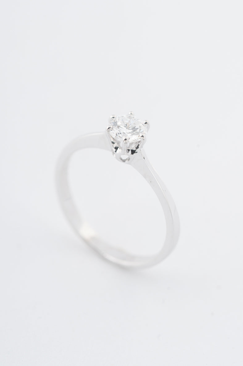 Witgouden solitair ring met een briljant