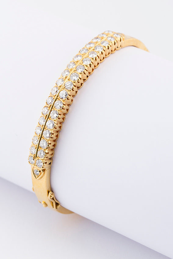 Slave bracelet with diamonds