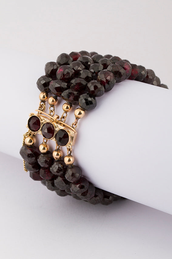 Garnet bracelet with antique gold clasp