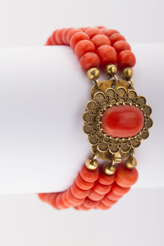 Red coral bracelet with gold clasp
