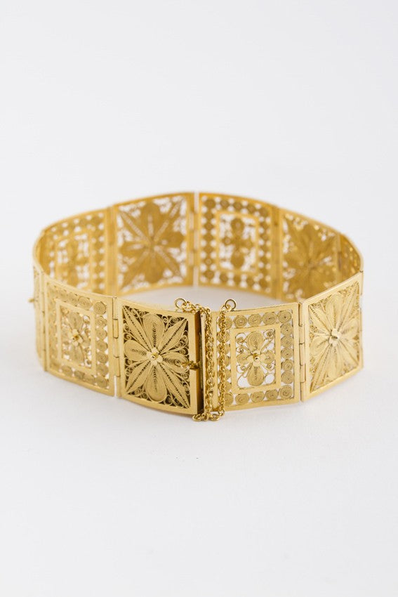 Gold filigree link bracelet