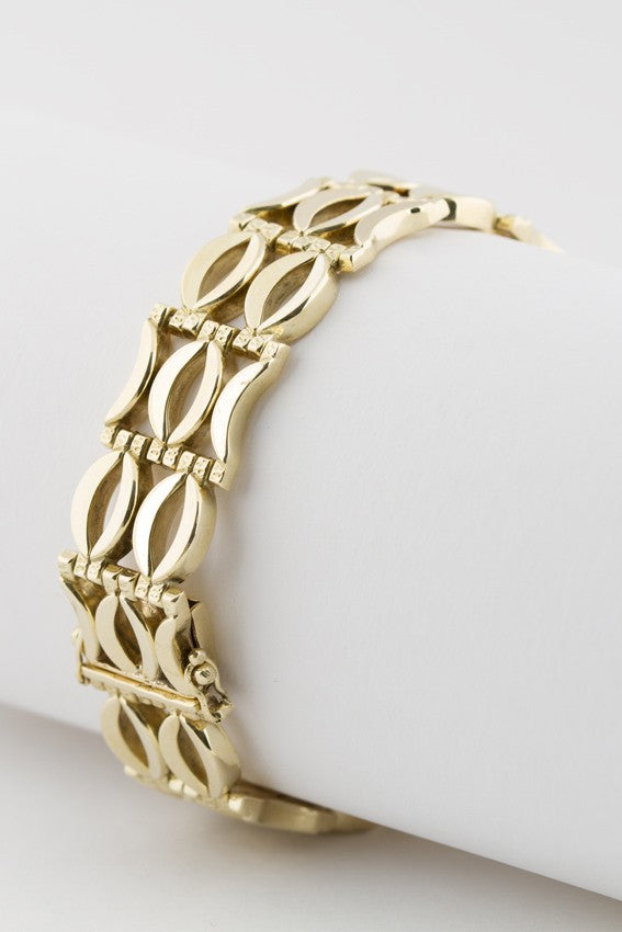 Golden fantasy link bracelet